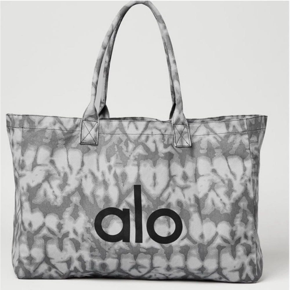 ALO Yoga Gray Patterned Tote Bag